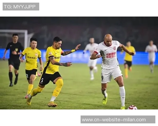 亚足联发布重磅罚单中国足协遭遇处罚球迷热议引发广泛讨论